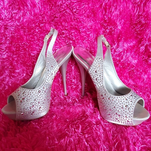Sparkly Silver High Heels - Picture 2 of 5
